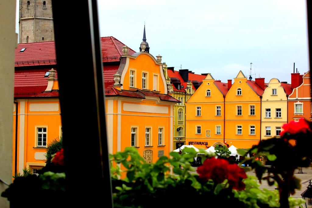 Apartamenty Przy Ratuszu Boleslawiec  Esterno foto