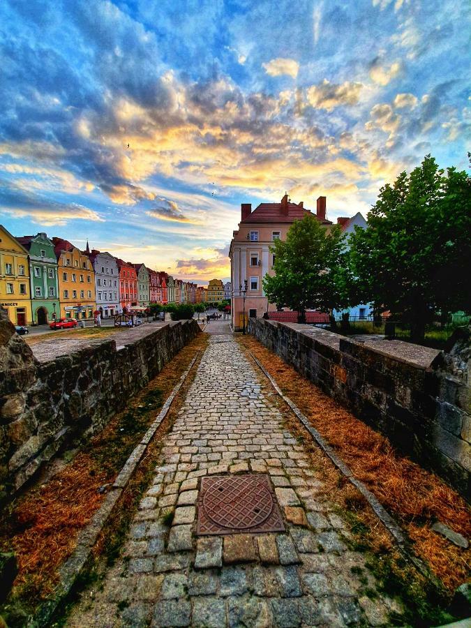 Apartamenty Przy Ratuszu Boleslawiec  Esterno foto